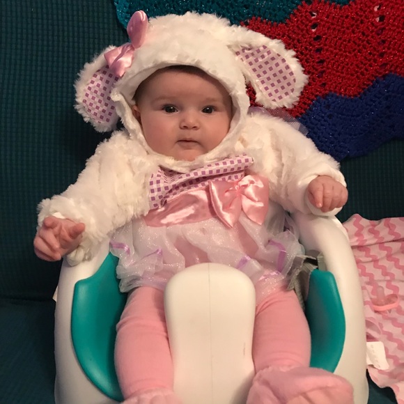 Hi! Welcome to my closet! - Picture 14 of 16